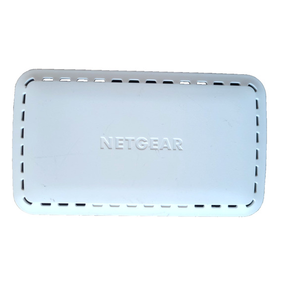 NETGEAR GS608 8-Port Gigabit Desktop Switch 8 Ports No Power Chord - Picture 1 of 4